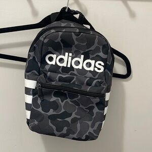 Adidas lunch pail